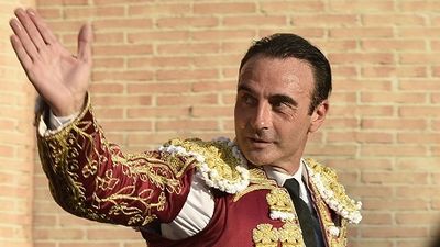 La firma de Zabala de la Serna: La vuelta para decir adiós de Enrique Ponce