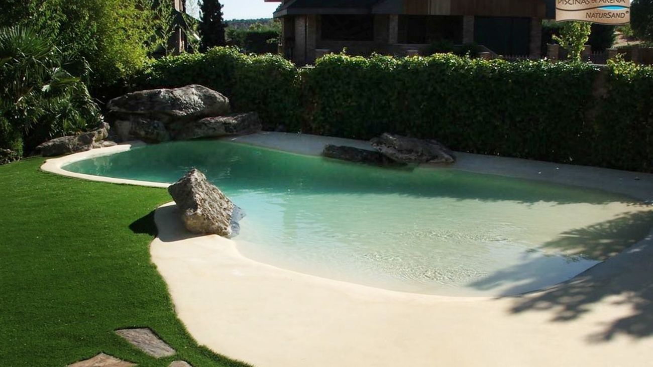 ¿Cómo transformar nuestro jardín en una playa?