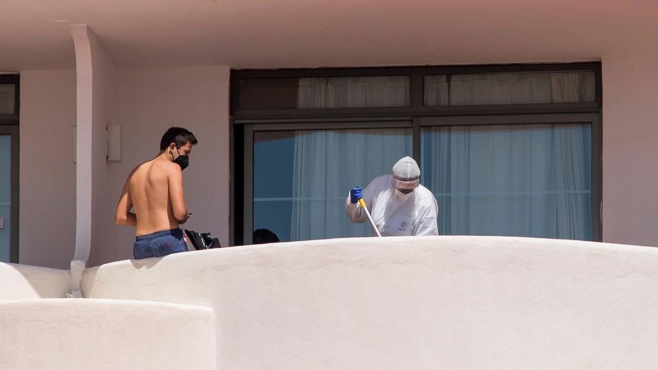 Un juzgado mantiene confinados en Mallorca solo a los jóvenes positivos en covid-19