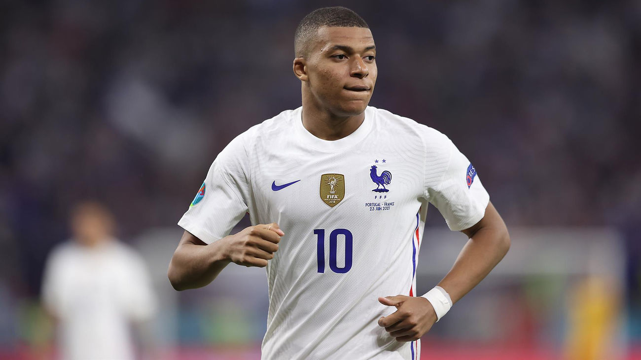 Mbappé, cuenta atrás para decidir su futuro