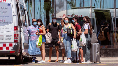 Un barco traslada este jueves a Valencia a 200 estudiantes no contagiados de Mallorca