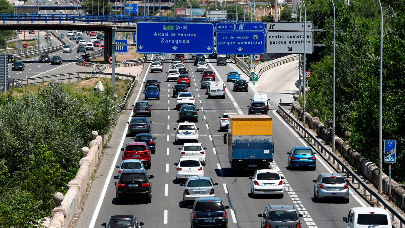 Retenciones en las salidas de Madrid en la A3, en Rivas y en la A4 en Pinto en el primer día de la 'Operación Salida'