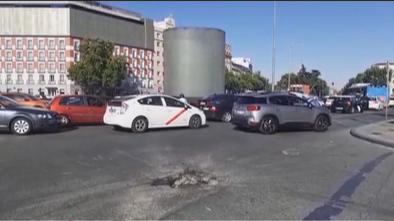 Denuncian enormes y peligrosos socavones en la estación de Atocha que nadie arregla