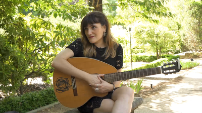 El vínculo, hasta ahora desconocido, que une a Rozalén con José Bono