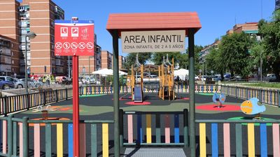 Aviones, coches y barcos en los parques infantiles de Leganés