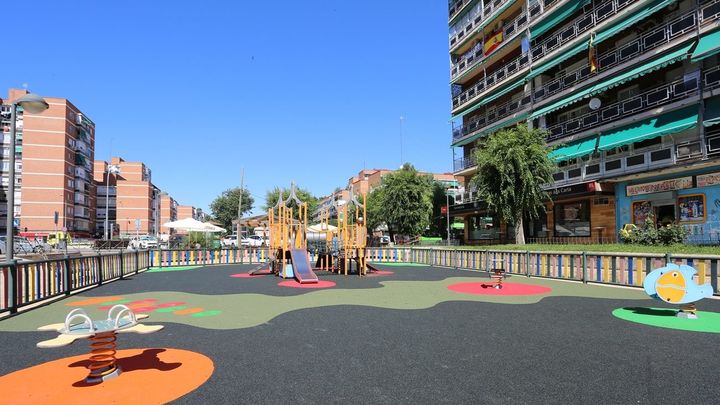 Parque infantil  de la calle Alcudia / AYTO LEGANÉS
