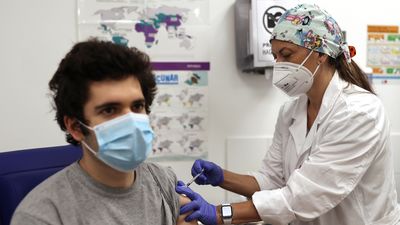 Madrid espera tener vacunada con pauta completa al 70% de la población a mediados de agosto