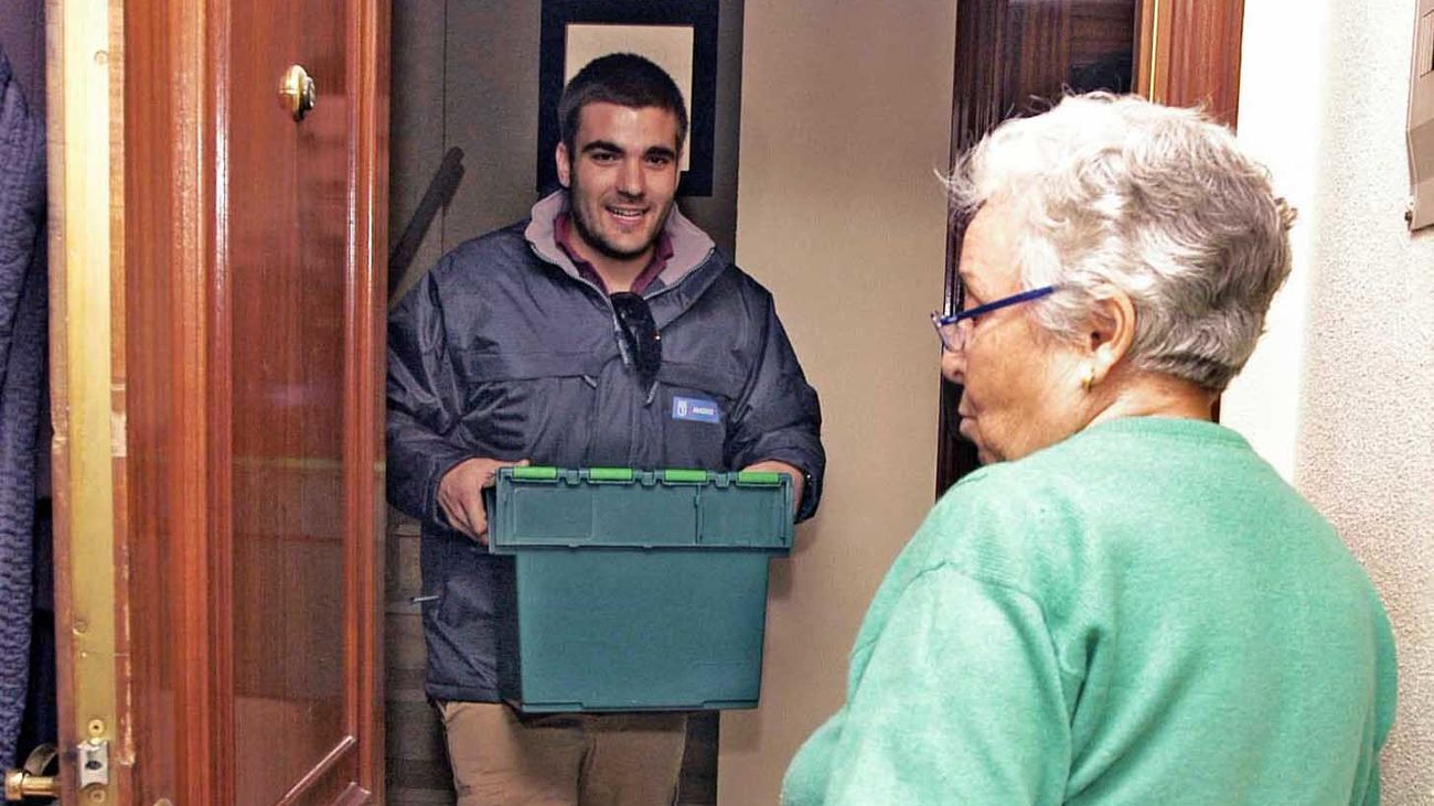 Entrega de comida a mayores a domicilio