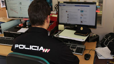 Policía y Guardia Civil ya investigan el fallo de seguridad en el portal de certificado Covid de Madrid