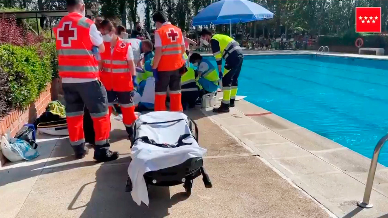 Muere un hombre ahogado en la piscina municipal de Humanes