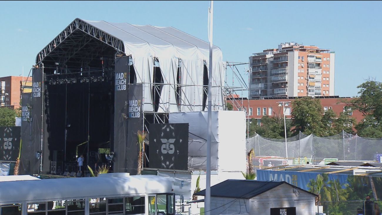 El Mad Beach, quebradero de cabeza para miles de vecinos