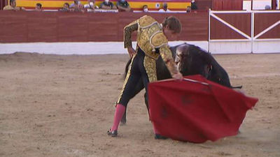 Jesús García corta dos orejas en la semifinal de Villarejo de Salvanés (parte 1ª)