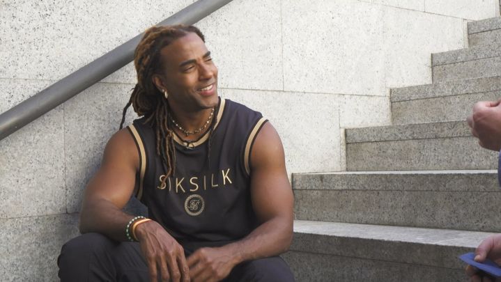 Yotuel, en el metro, rememora su historia / A un metro de ti