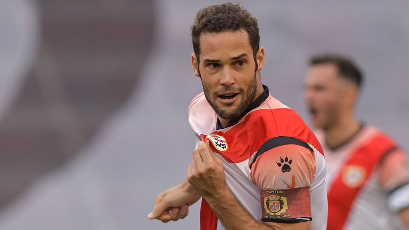 Mario Suárez, positivo por coronavirus