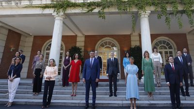 El Gobierno más femenino se hace una foto para la historia