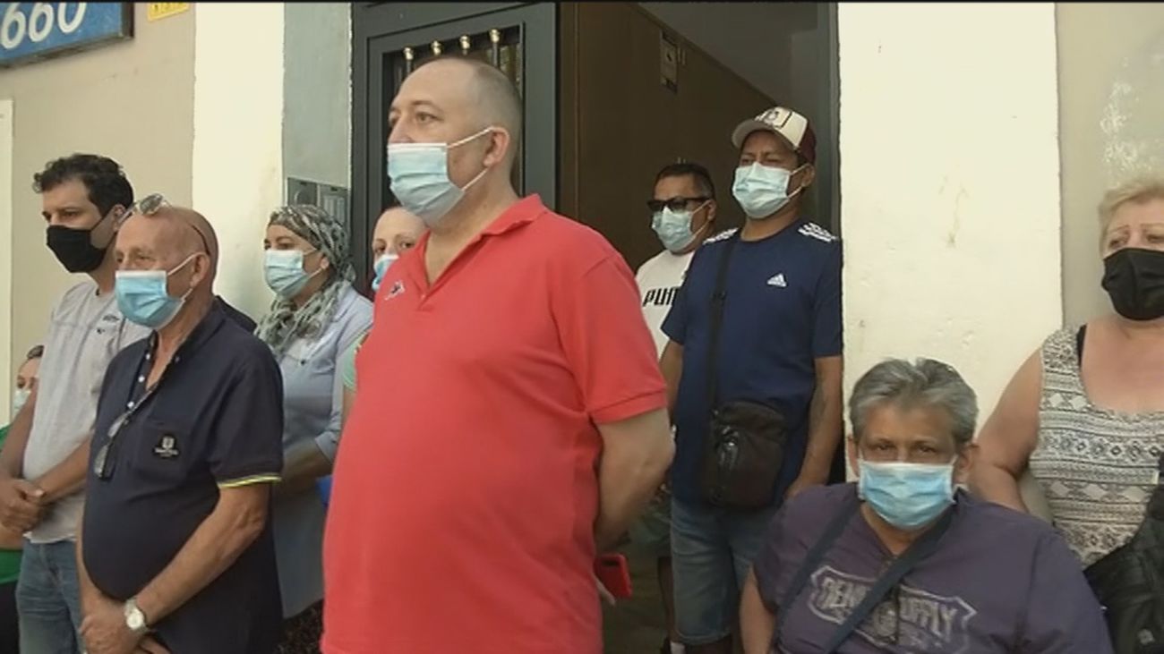 Paralizado el desahucio de las 17 familias de la calle Cáceres, en Arganzuela