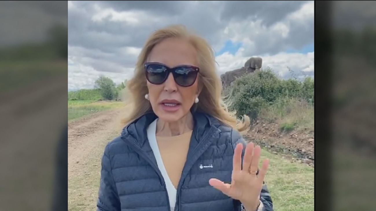 Carmen Lomana hace el Camino de Santiago y le llueven las críticas