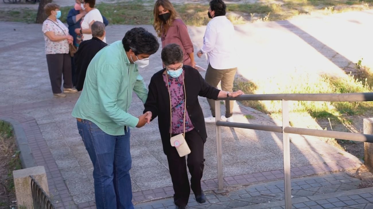 Trucos para subir y bajar las escaleras sin lesionarnos