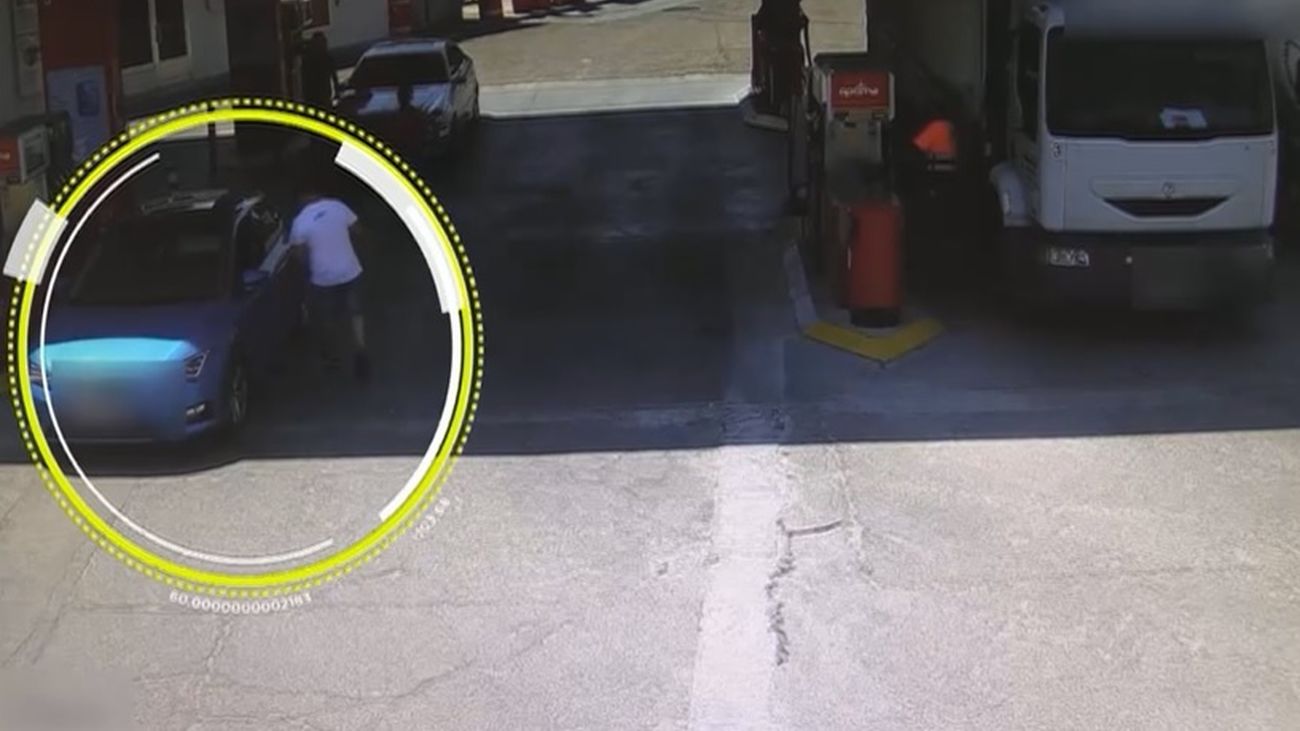 Detenido un hombre por robar con fuerza y embestir a dos trabajadores de una gasolinera