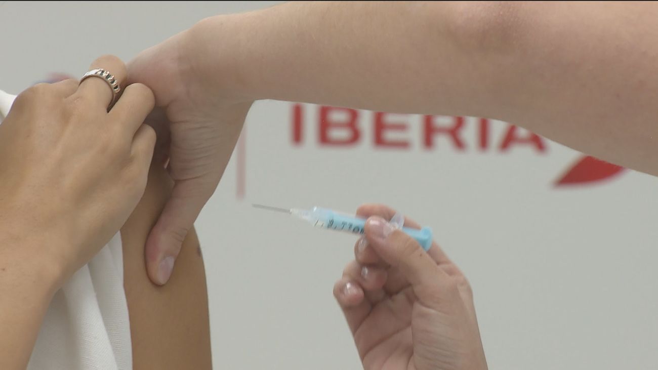 Iberia y Santa Lucía abren para vacunar a los madrileños desde el próximo lunes