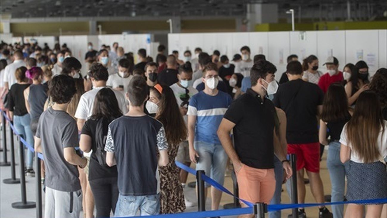 Crece la presión en el sistema sanitario madrileño y ya se envían enfermos al Zendal