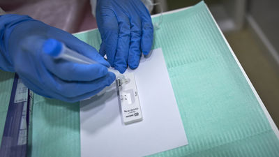 Las enfermeras piden al Gobierno que regule el precio de los test de antígenos en farmacias