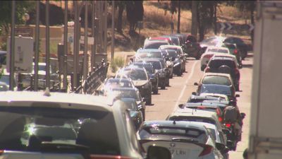 Los vecinos de Campamento, hartos del tráfico de la Carretera de Boadilla