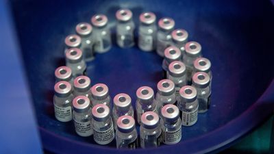 Madrid dice que la segunda dosis de Pfizer se pondrá más cerca de los 21 días que de los 28