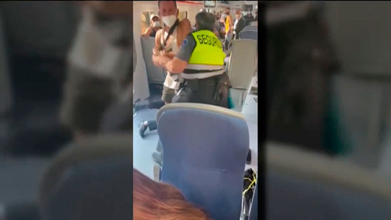 Las discusiones por las mascarillas,  el día a día de los vigilantes del Metro de Madrid