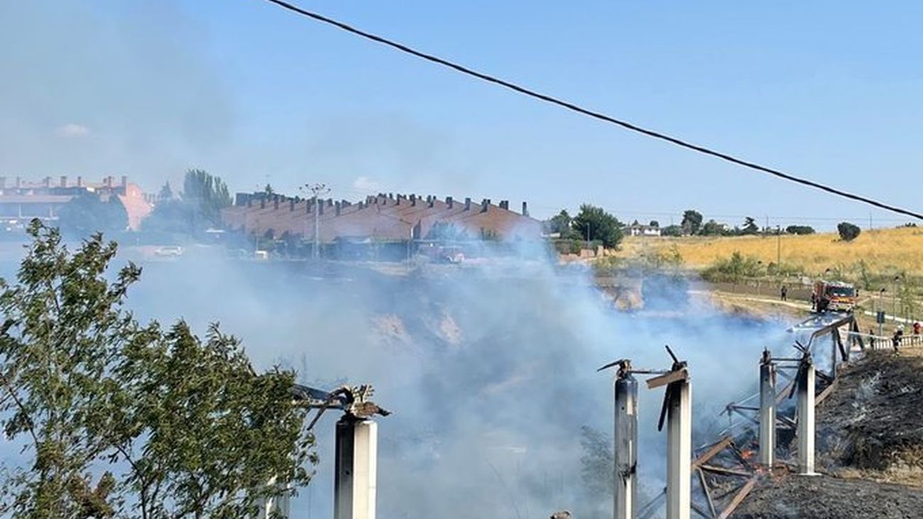 Móstoles trabaja para devolver la normalidad a las urbanizaciones afectadas por el incendio