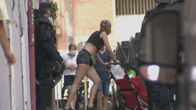 Desalojan los narcopisos okupados de la calle José Garrido de Carabanchel