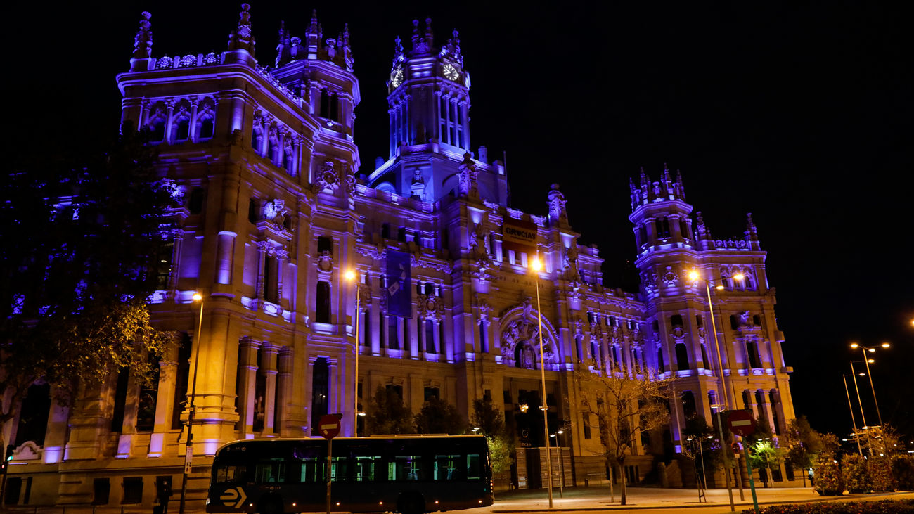 El Ayuntamiento de Madrid iluminado