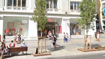 Detenido un hombre por hacer fotos íntimas a mujeres en el H&M de Gran Vía