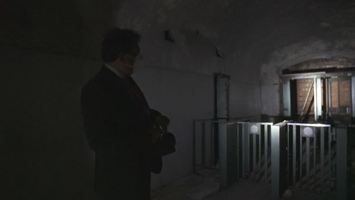 Antiguo vestíbulo de salida a la Plaza de Toros de Las Ventas / A un metro de ti