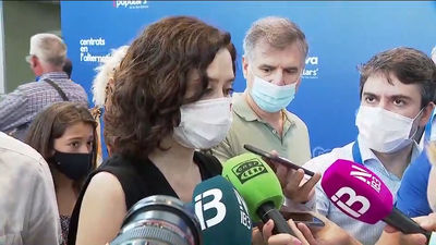 Ayuso insiste en la falta de vacunas  y pide "no echar por tierra todo el esfuerzo"