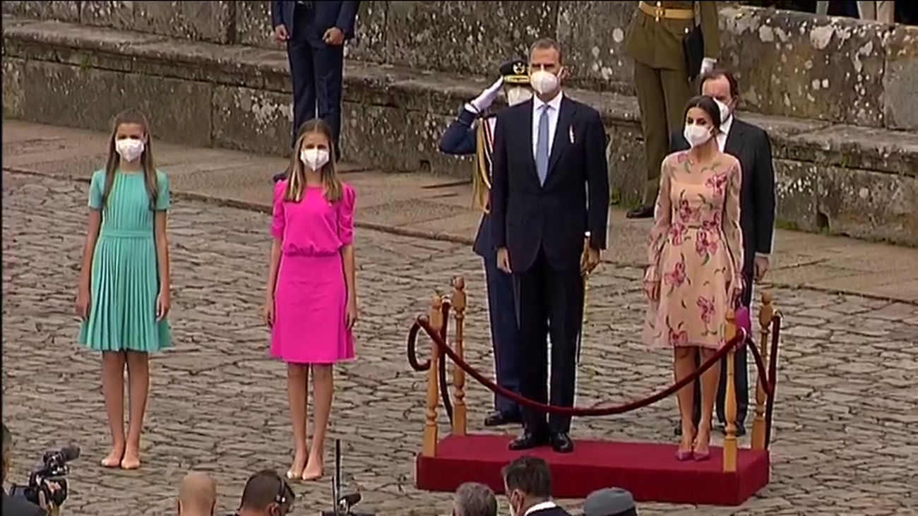 El rey apela a la unidad de España y la convivencia en su ofrenda al apóstol