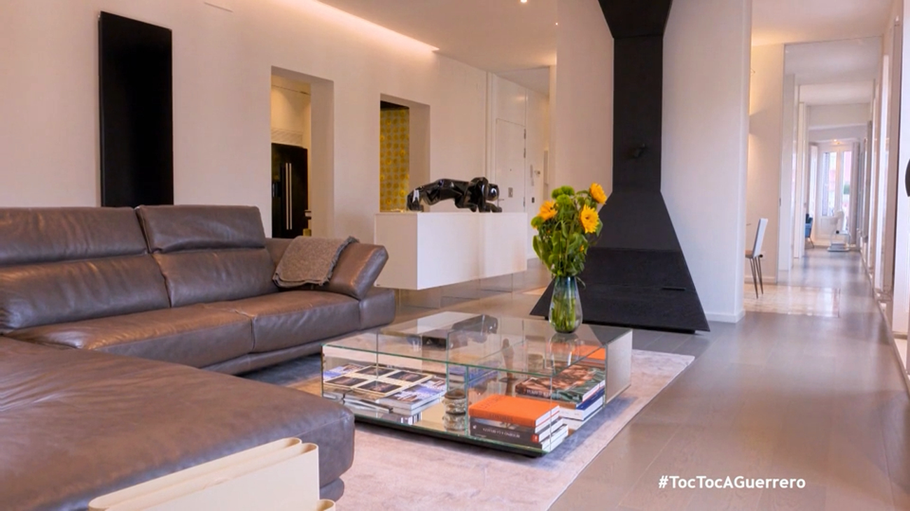 Un piso con 15 balcones y 30 metros de pasillo en el centro de Madrid