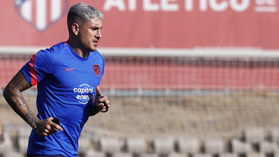 Giménez, otra baja para Simeone por una artroscopia de rodilla