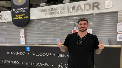 De Paul, flamante fichaje del Atlético, aterriza en Madrid