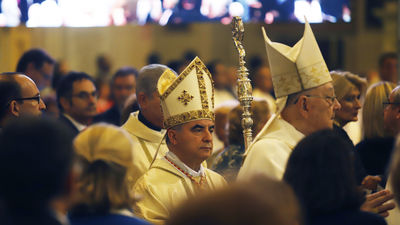 Juicio a un cardenal en el Vaticano por la compra de un edificio de lujo con fondos de la caridad