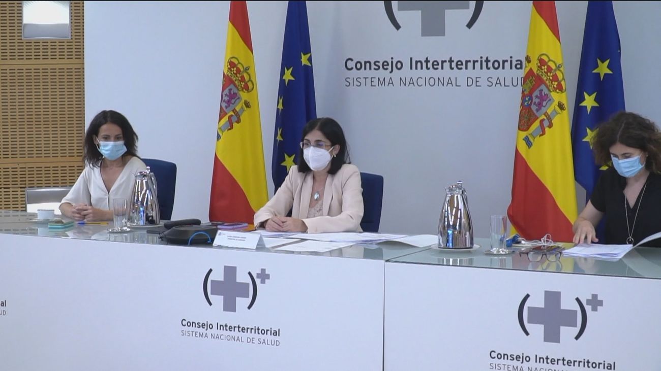 Darias habla "desaceleración en la velocidad de ascenso" y lo fía todo a la vacunación