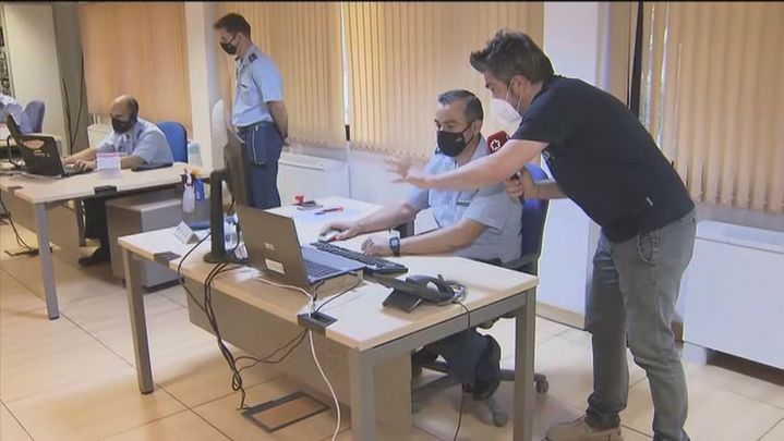 Los rastreadores militares realizan unas 500 llamadas al día / TELEMADRID