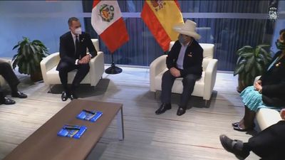 Pedro Castillo asume la presidencia de Perú