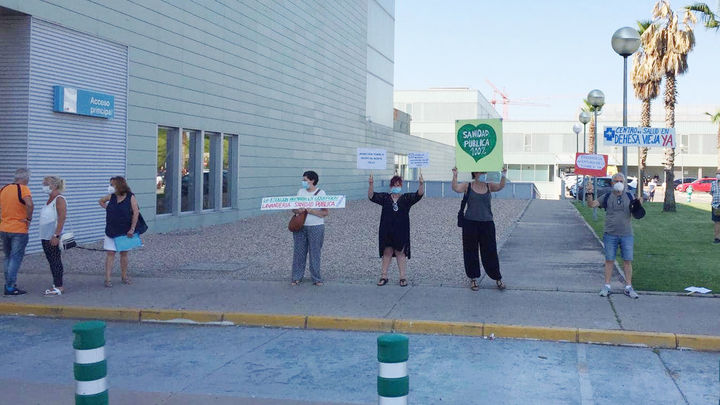 Momento de la protesta en el exterior del Hospital Infanta Sofía / FRAVM