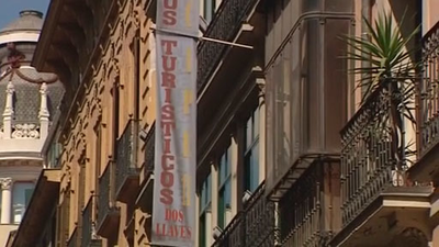 La polémica de los pisos turísticos ilegales llega hasta la Asamblea de Madrid