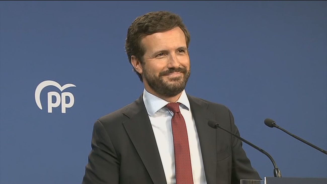 Casado dice que Sánchez es un presidente "en recesión" al frente de un  Gobierno "en barrena"