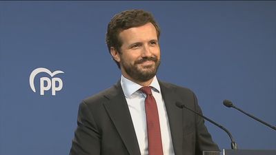 Casado dice que Sánchez es un presidente "en recesión" al frente de un  Gobierno "en barrena"