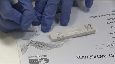 Muchas empresas de Madrid, partidarias de hacer test a sus empleados antes de las cenas de Navidad