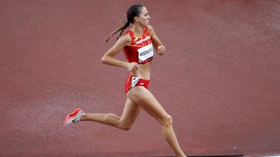 San Lorenzo coloca una pantalla gigante para ver a la atleta olímpica Lucía Rodríguez