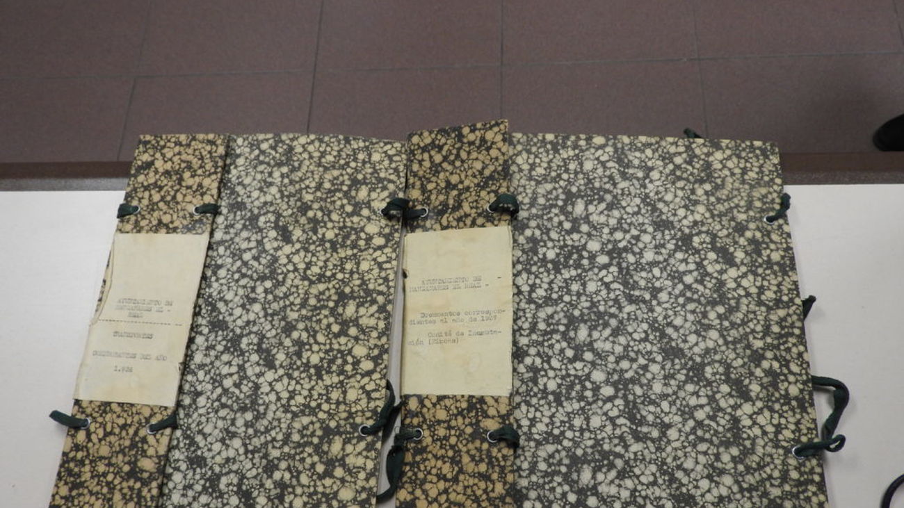 Manzanares abre las puertas de su archivo, con documentos del siglo XVII